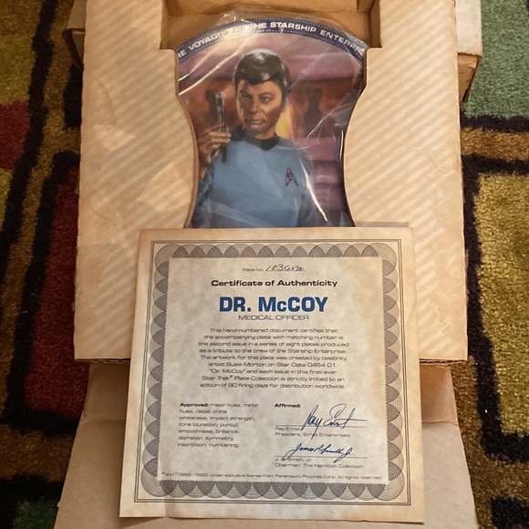 Star Trek 25th Anniversary Plate Set by The Hamilton Collection - Picture 6 of 10